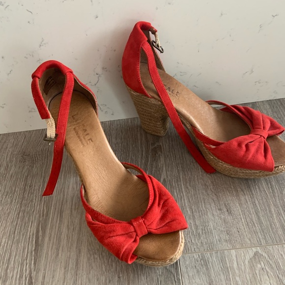 Sandals - Picture 3 of 5